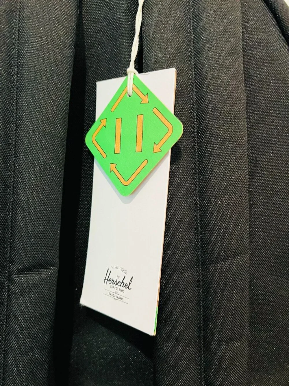 New Herschel Classic XL Backpack 26L